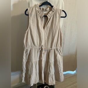 Super cute dress, size M.